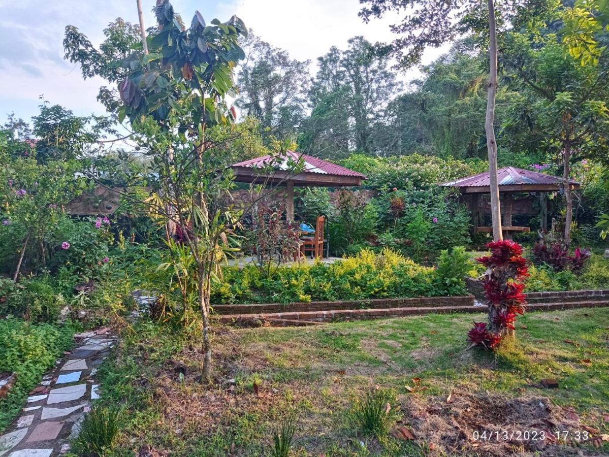 Gabelo Guest House ブキティンギ エクステリア 写真