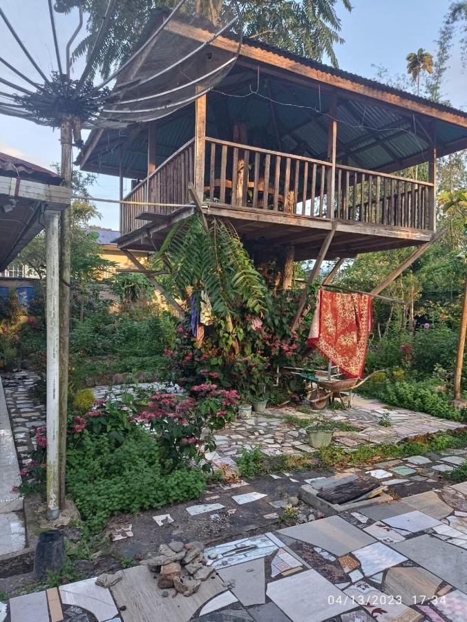 Gabelo Guest House ブキティンギ エクステリア 写真