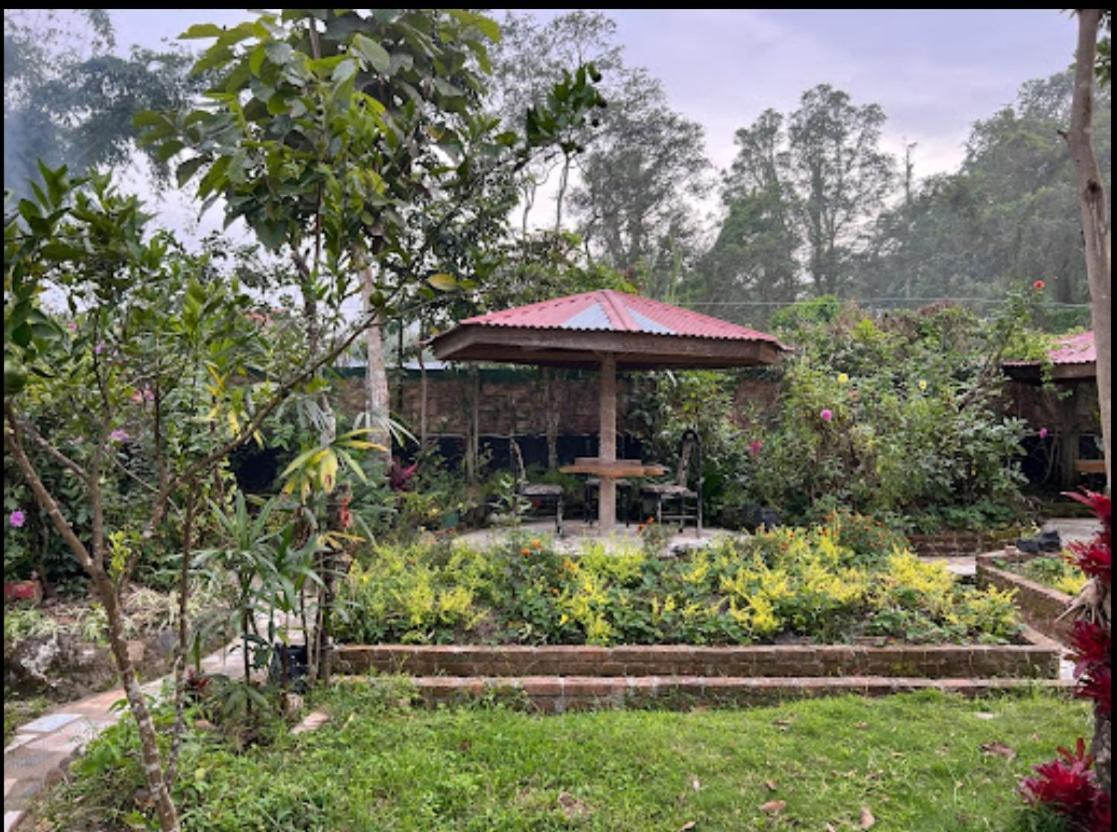 Gabelo Guest House ブキティンギ エクステリア 写真